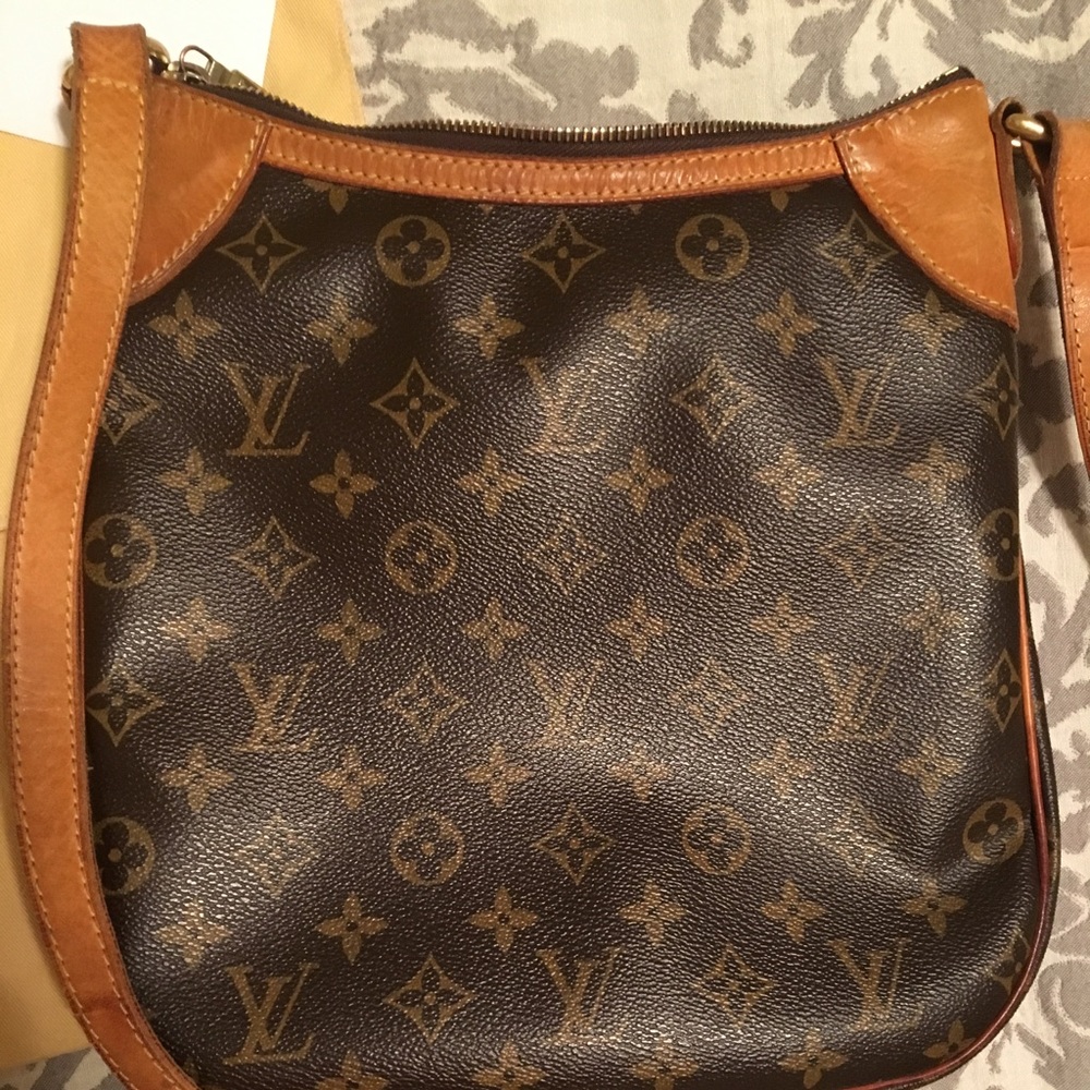 💯 Authentic LV Odeon Crossbody Bag